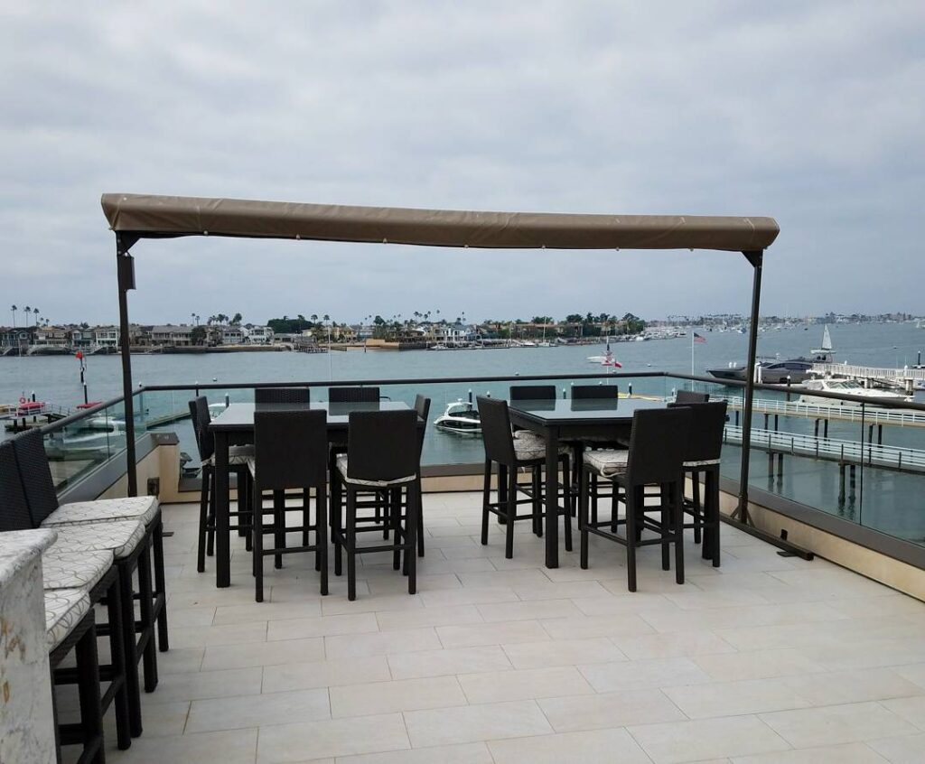 rooftop freestanding retractable awning